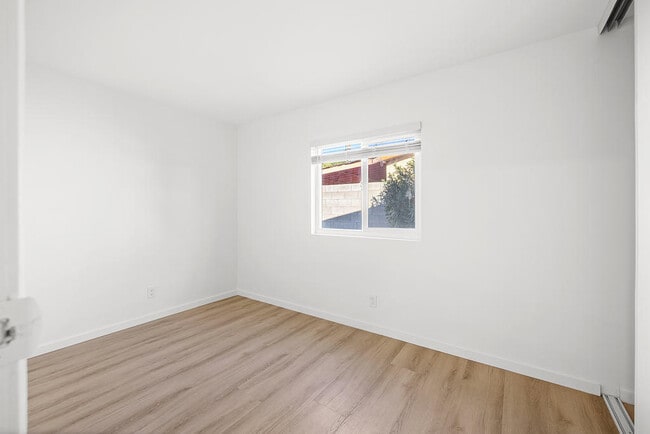 Building Photo - 2041 Arnico St