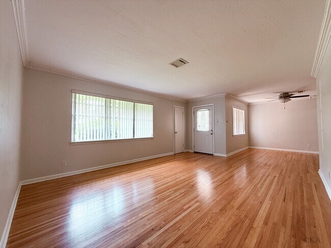 Building Photo - 8902 Blankenship Dr