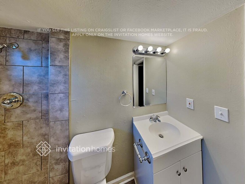 Building Photo - 7030 N Lamar St