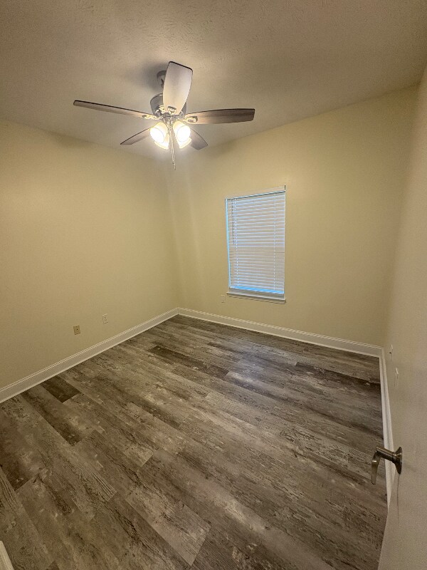 Building Photo - 30 Chatelaine Cir SE