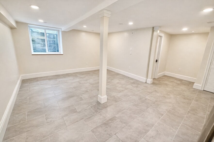 Living Room - 35 Foster St