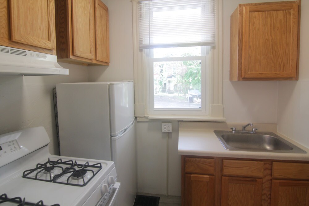 Building Photo - 424 Franklin Ave