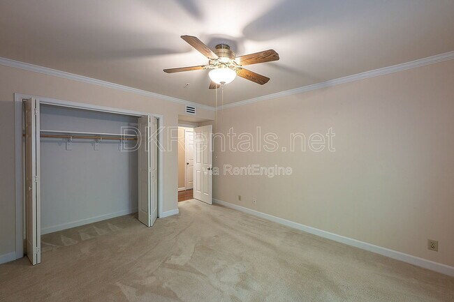 Building Photo - 103 Ashling SE