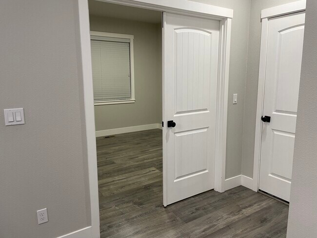 Building Photo - 22405 SW Frst Crk Wy