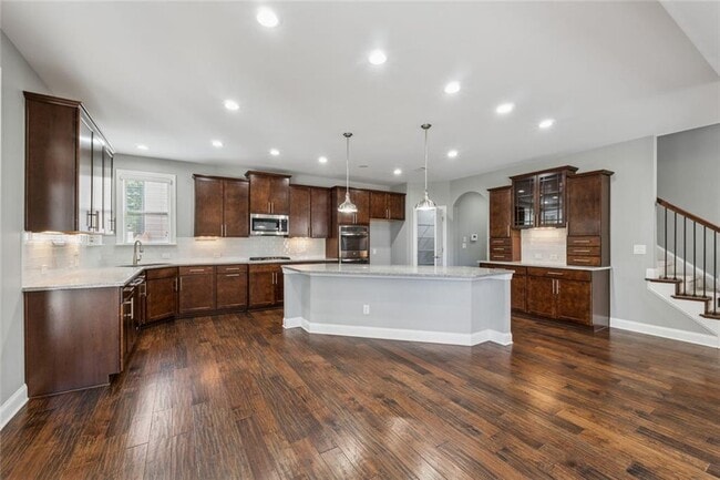 Building Photo - 655 Bell Creek Rd