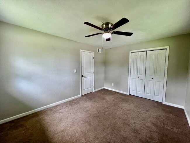 Building Photo - Charming 4 Bedroom home in Norfolk