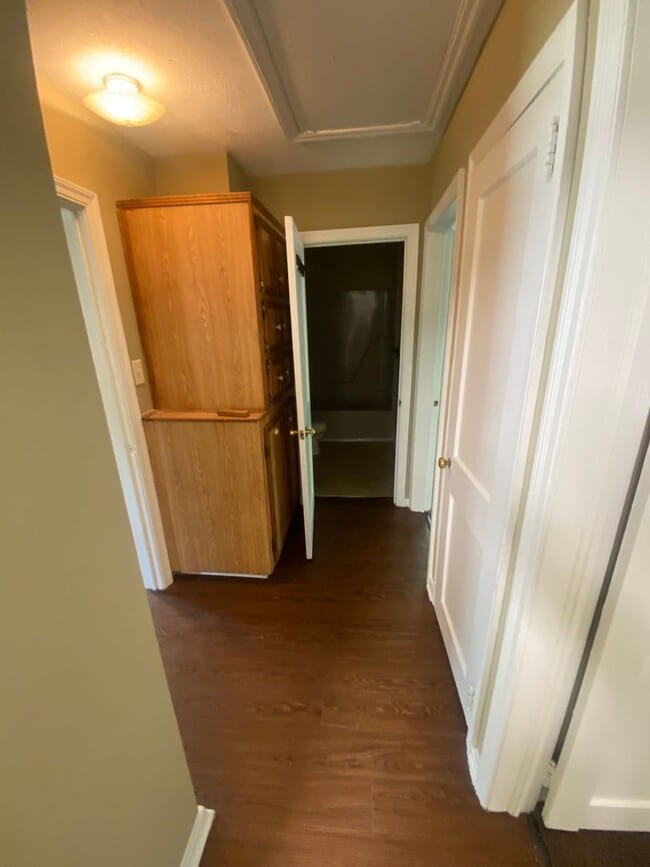 Building Photo - **AVAILABLE NOW**East Columbus 2 Bedroom / 1 Bathroom Home for Rent***