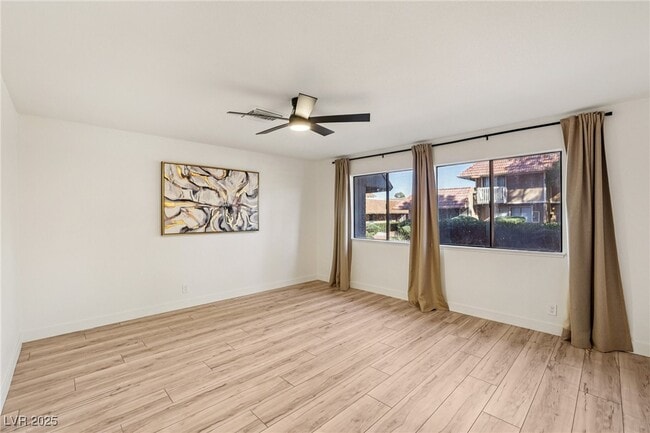 Building Photo - 2414 Paradise Village Way