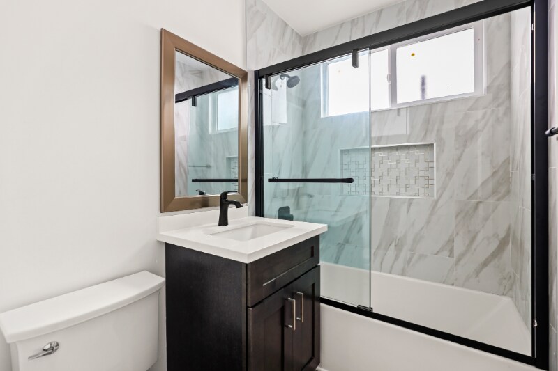 Building Photo - 410 Lucas Ave