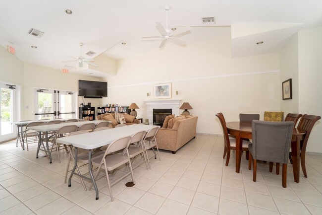 Building Photo - Belle Haven 2-Bedroom Condo with Pond View and Garage