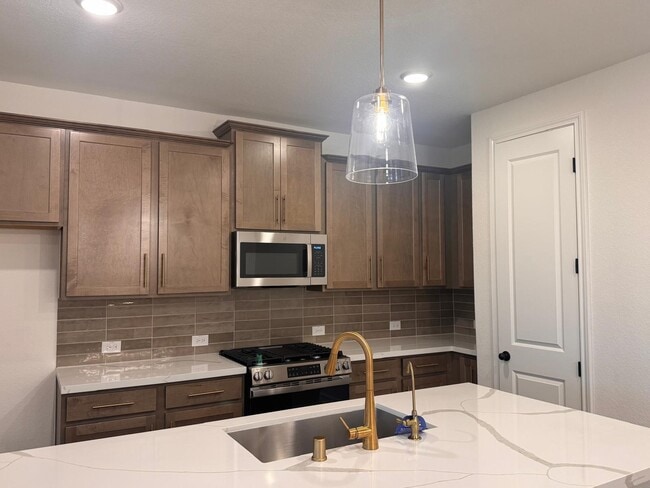 Building Photo - 24231 Dewey Trl