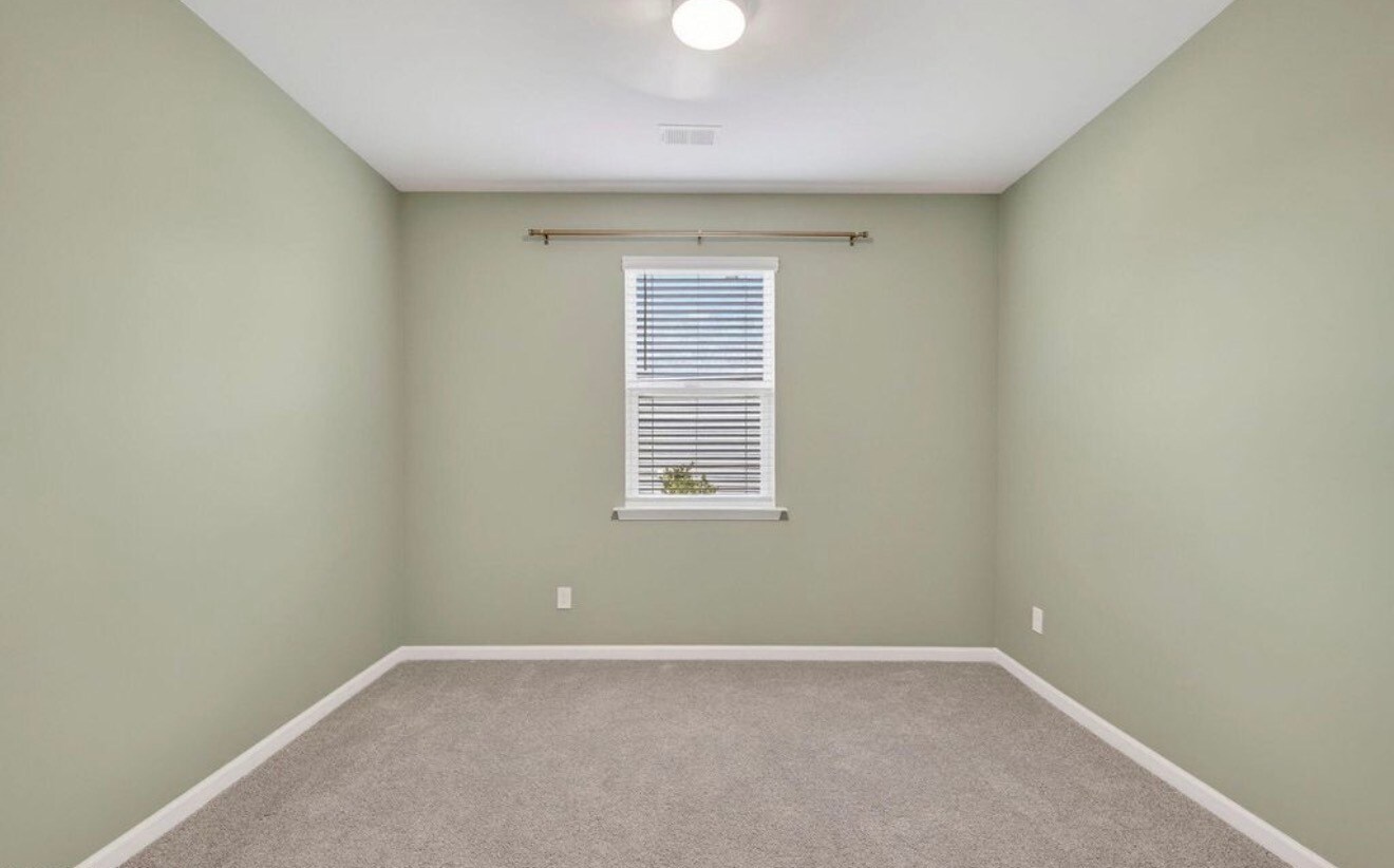 Building Photo - 2039 Willowleaf Dr