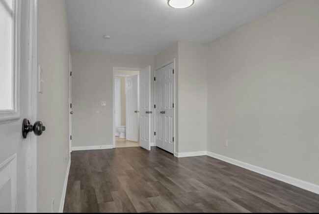 Building Photo - 3806 Dorsey Ave