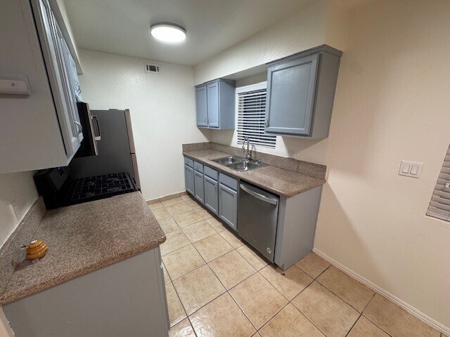 Building Photo - 6936 Agnes Ave