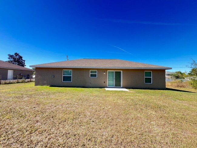 Building Photo - Beautiful 3 Bedroom, 2 Bathroom Home in Ocala!!