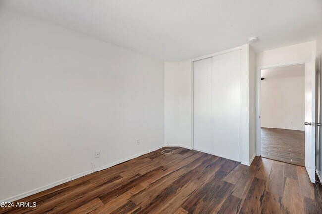 Building Photo - 13825 W Ironwood St