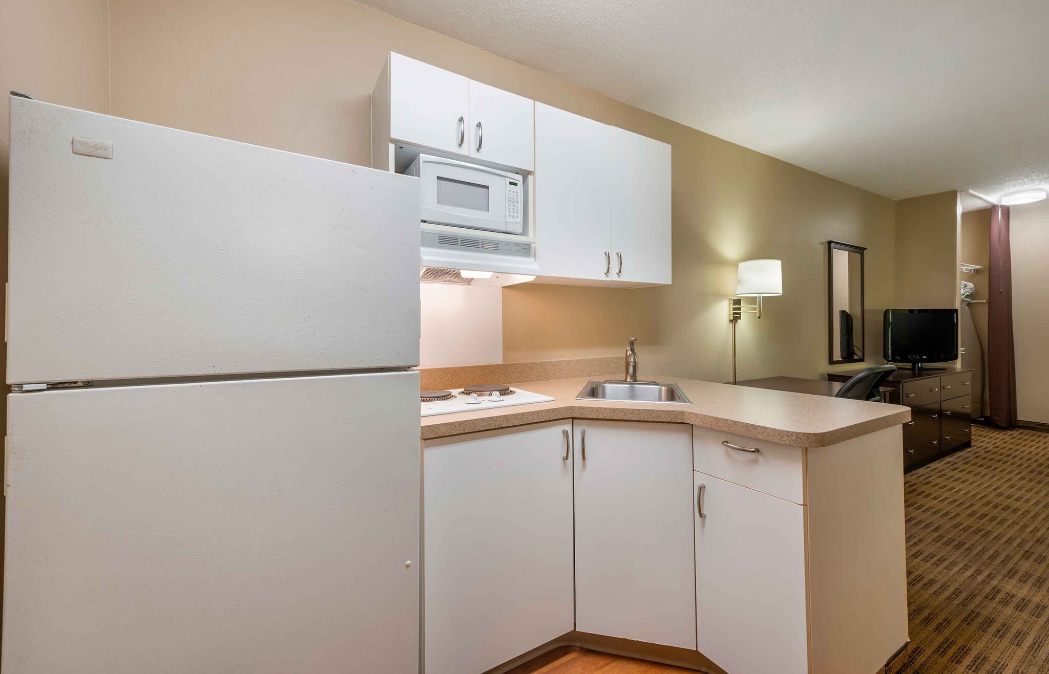 Building Photo - Furnished Studio-Peoria - North