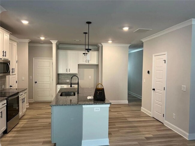 Building Photo - 4733 Cypress Pk Dr