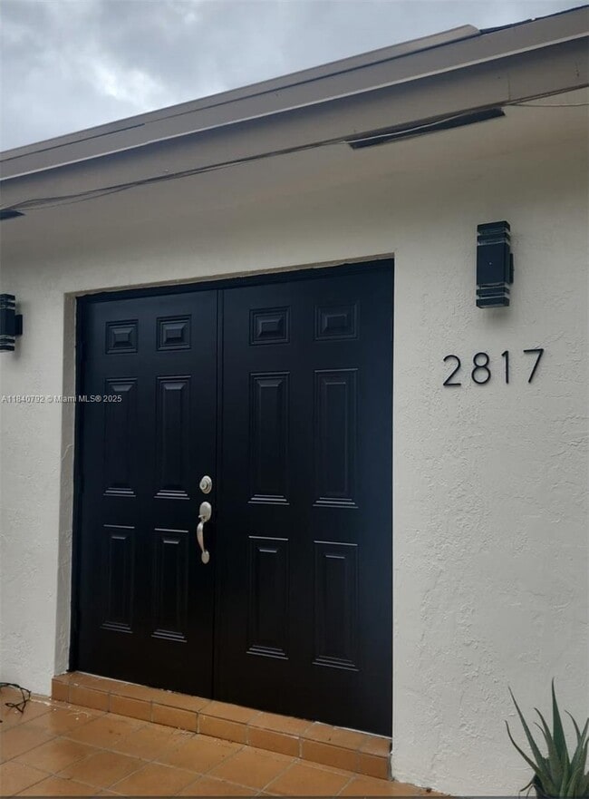 Building Photo - 2817 SW 39th Ave