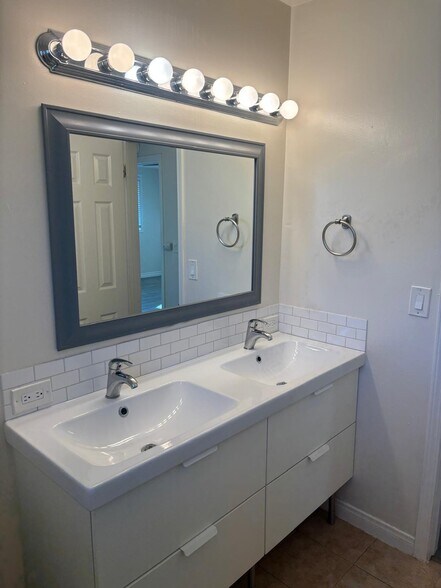 Building Photo - 3569 N E St