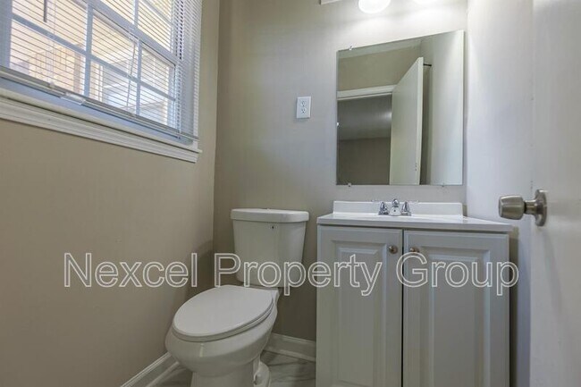 Building Photo - 1024 Mendenhall Cove
