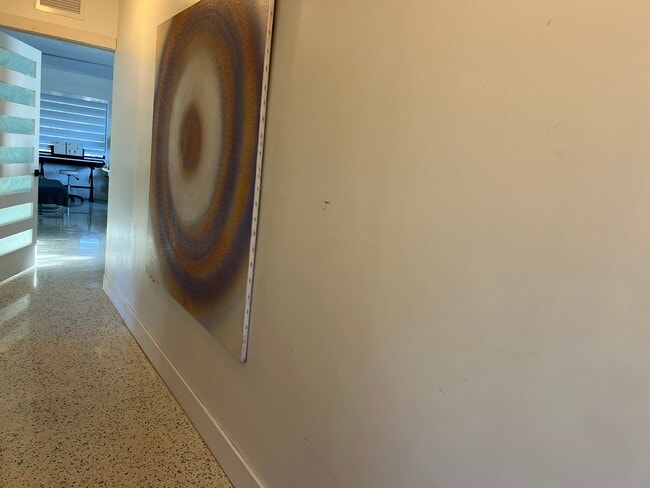 Building Photo - 425 NE 103rd St