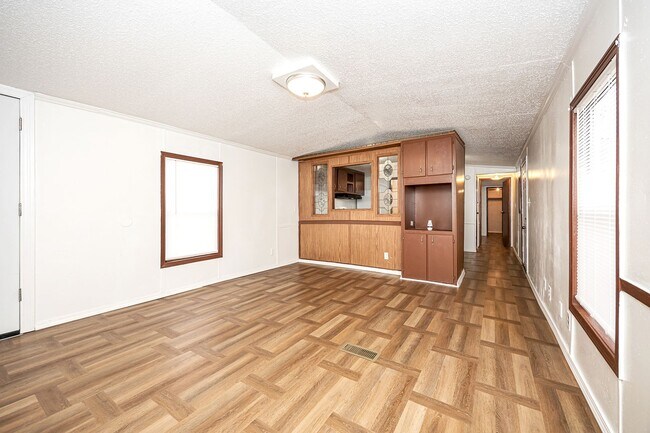 Building Photo - Elizabeth's RV Park -Mobile Homes-