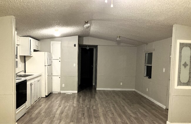 Primary Photo - 3078 Lee Road 248