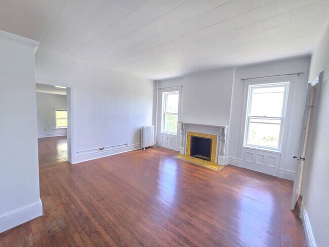 Building Photo - 514 Grand Ave