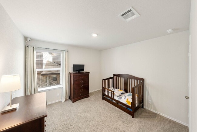 Building Photo - Welcome to Your New Chapter! Enjoy Free Rent, Ask Us How!