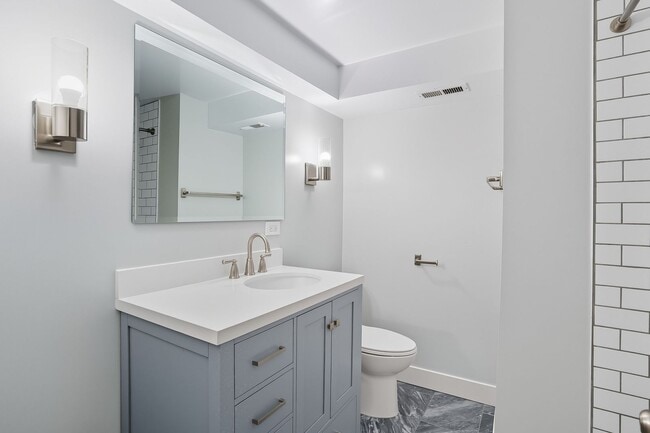 Building Photo - SW Portland!! Stunning 4-Bedroom Home with...