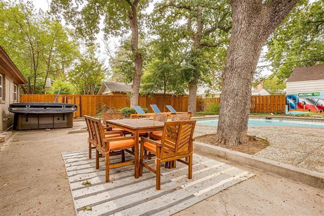 Building Photo - 1505 N Riverside Dr