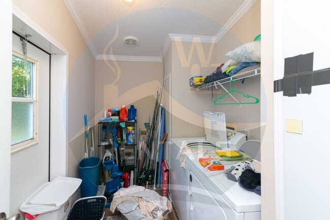 Building Photo - 4 bedroom 2 bath Double-Wide Trailer tastefully decorated and fully furnished available 12/1/25  ...