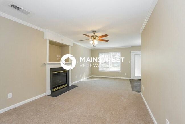 Building Photo - 3 Bedroom Pet-Friendly Home in Huntersville, NC with Main Street Renewal