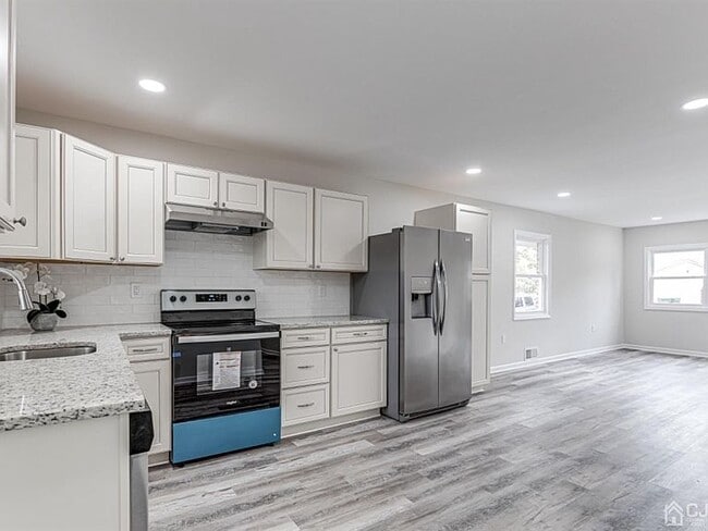 Building Photo - 19 Melville Rd