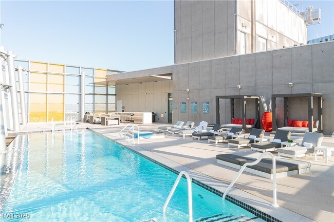 Building Photo - 3726 S Las Vegas Blvd