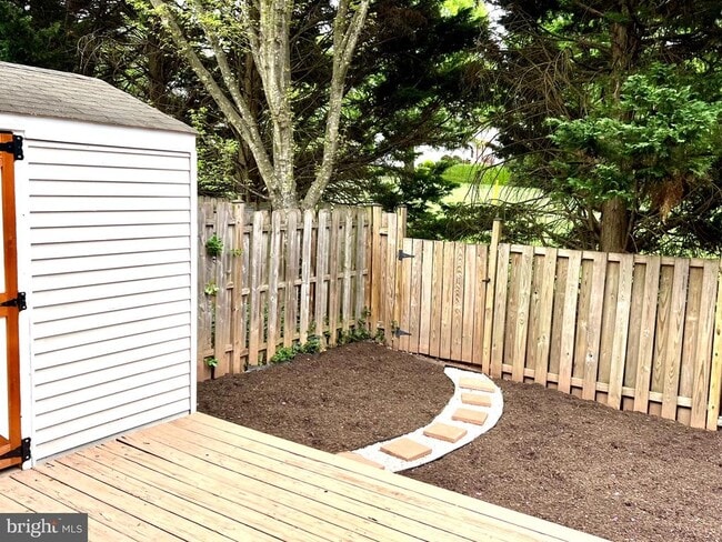 Building Photo - 14831 Basingstoke Loop