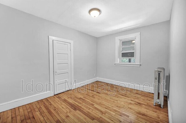 Building Photo - 12 Ridgefield St