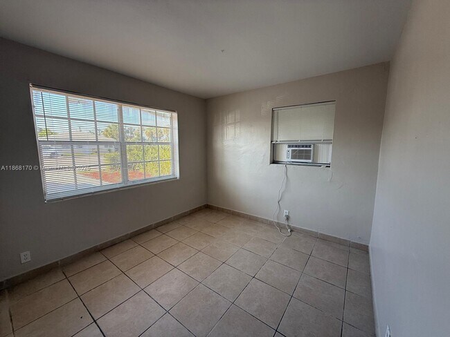 Building Photo - 237 W Blue Heron Blvd