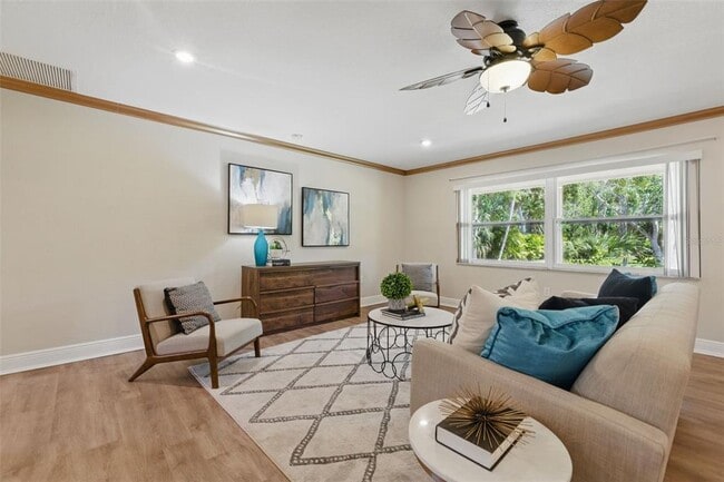 Building Photo - 4926 Camellia Way S
