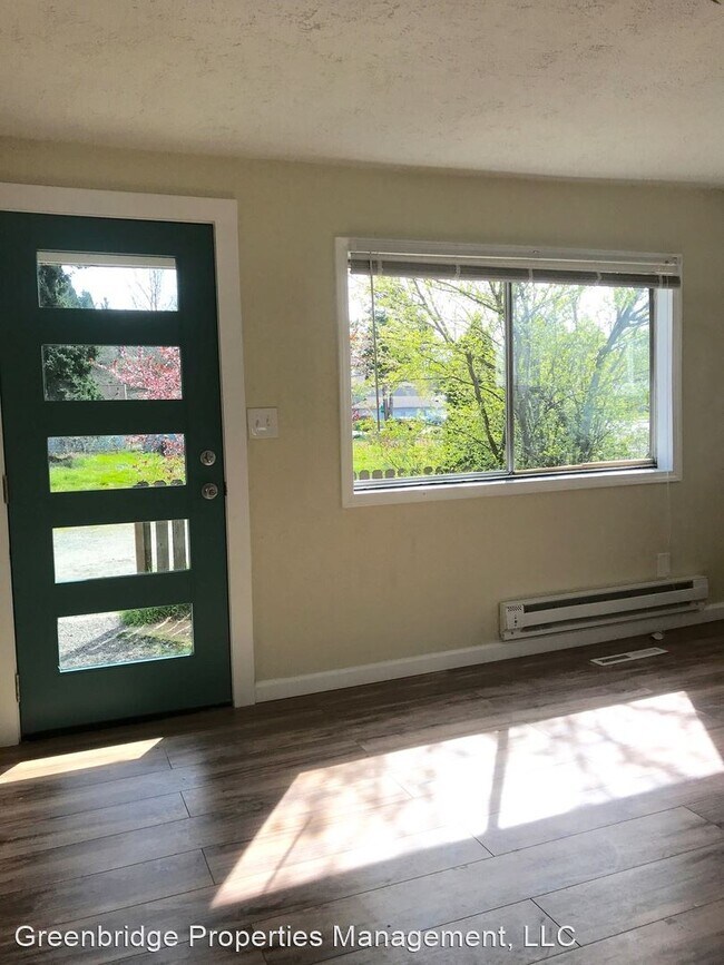 Building Photo - 4 br, 2 bath House - 4214 NE Highland Ct.