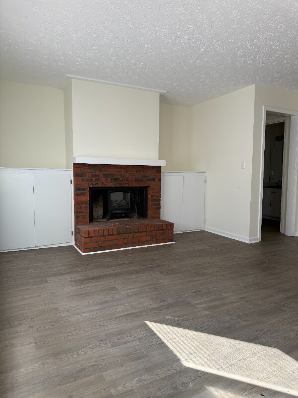 Building Photo - 1120 Sweetwater Cir