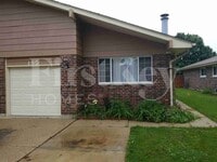 Building Photo - 185 Paramount Dr