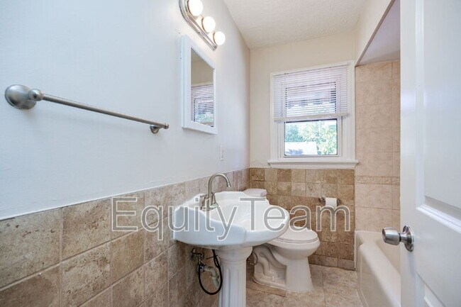 Building Photo - 6949 Marbev Dr