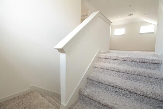Building Photo - 125 Big Sandy Creek Dr