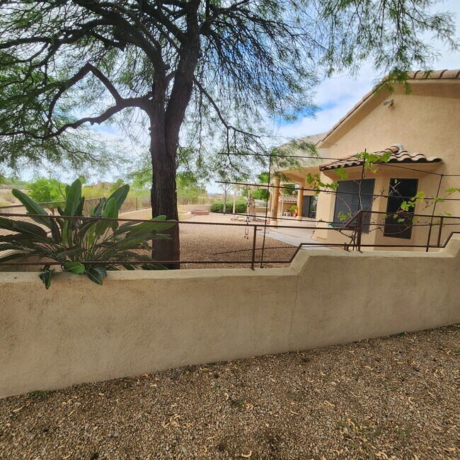 Building Photo - 35665 Caballero Dr