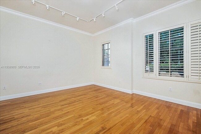 Building Photo - 1109 Campo Sano Ave