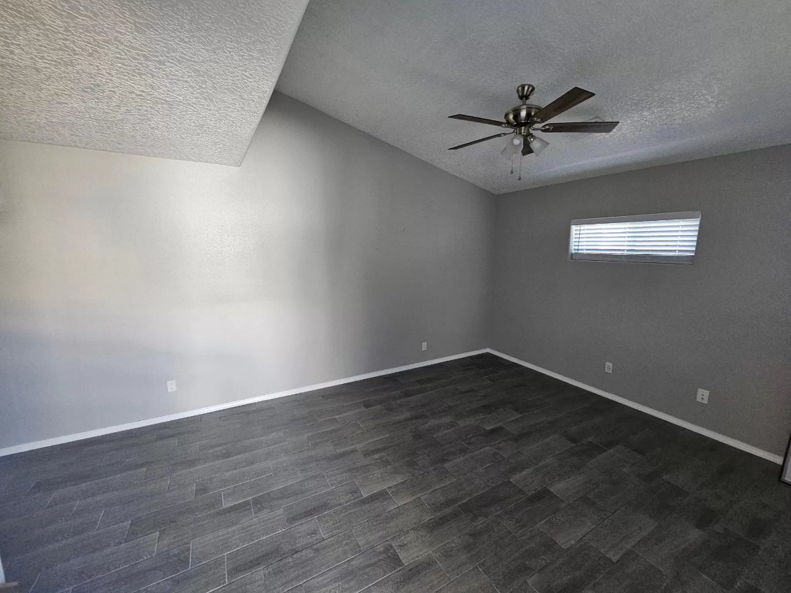 Building Photo - 317 Princeton Dr SE