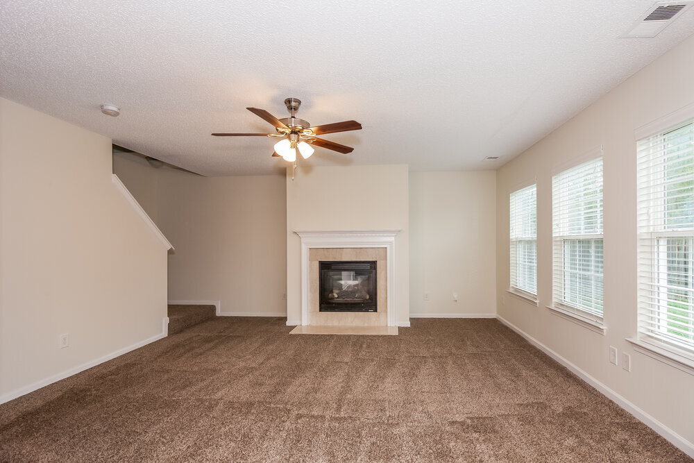 Building Photo - 2033 Stargrass Ct