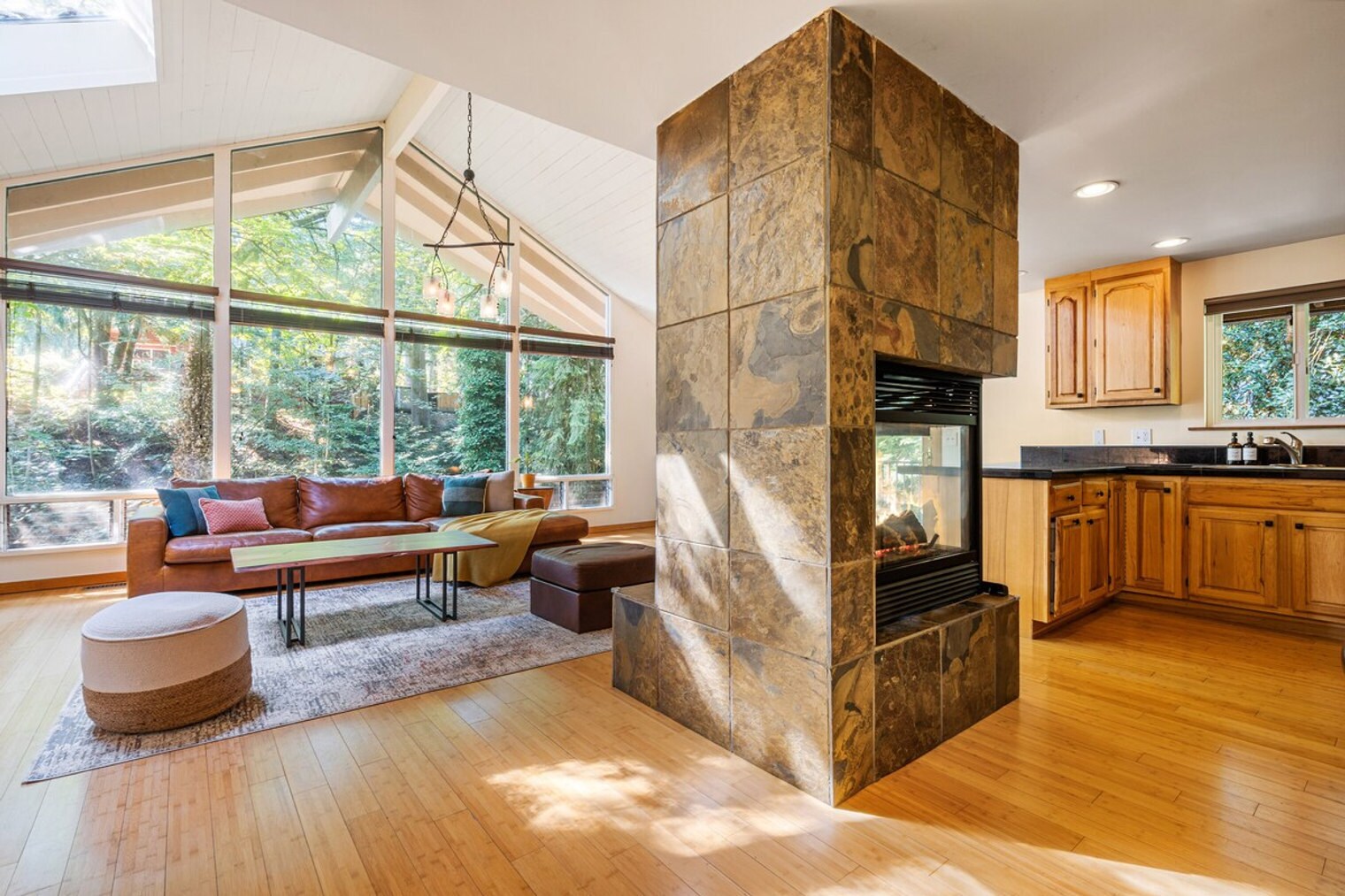 Building Photo - 16441 SE 42nd Pl